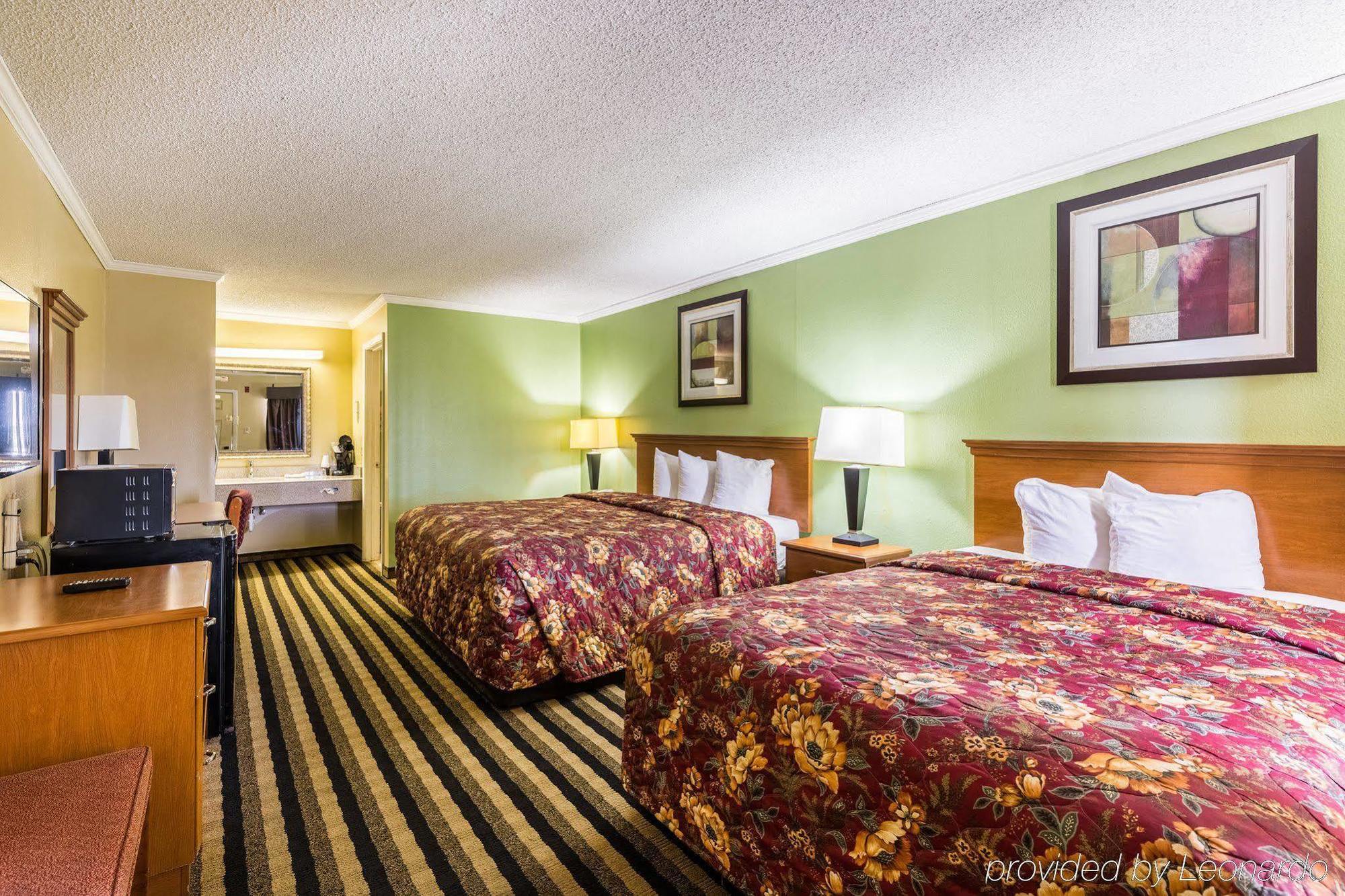 Rodeway Inn Alexandria Extérieur photo
