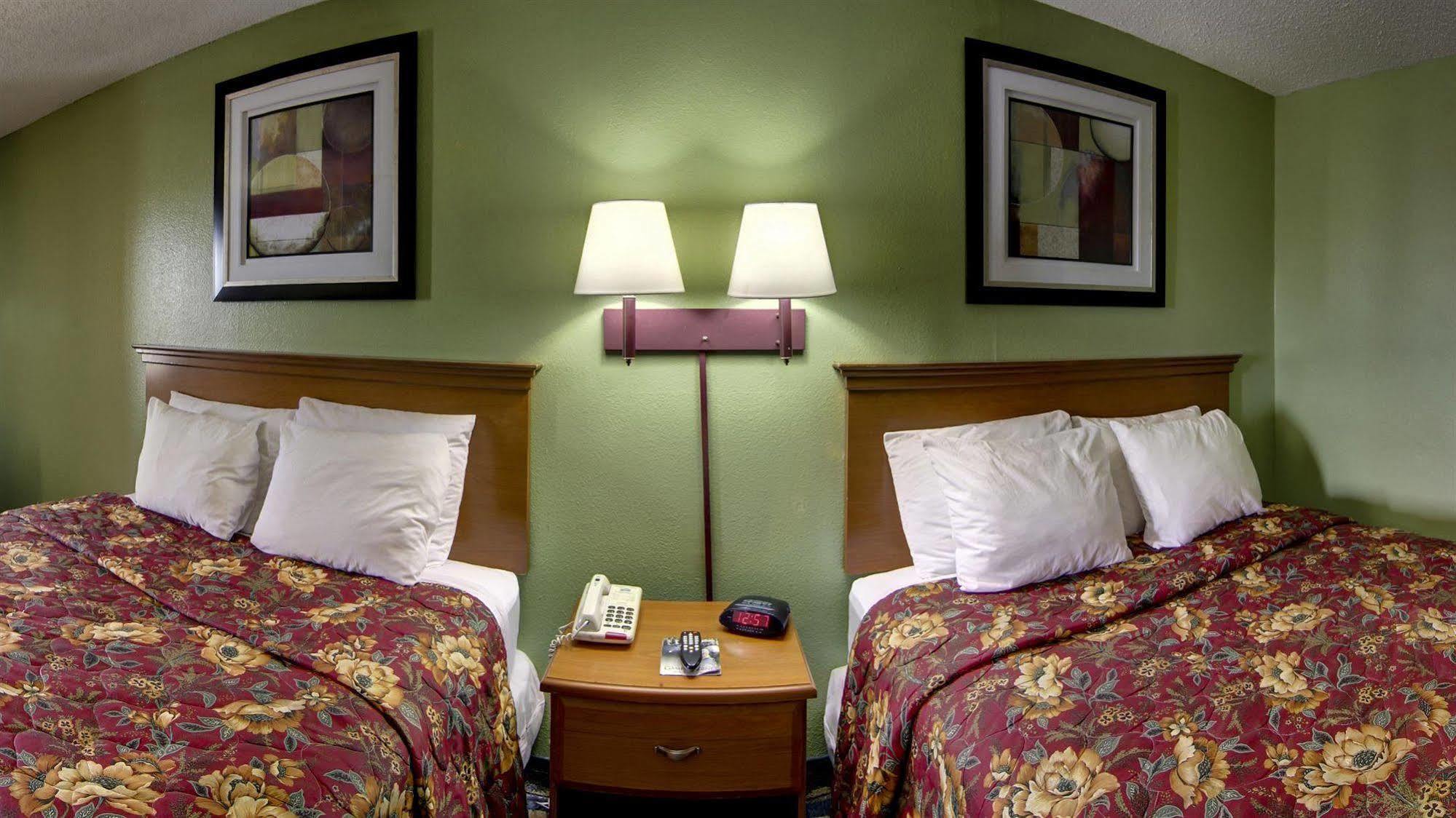 Rodeway Inn Alexandria Extérieur photo