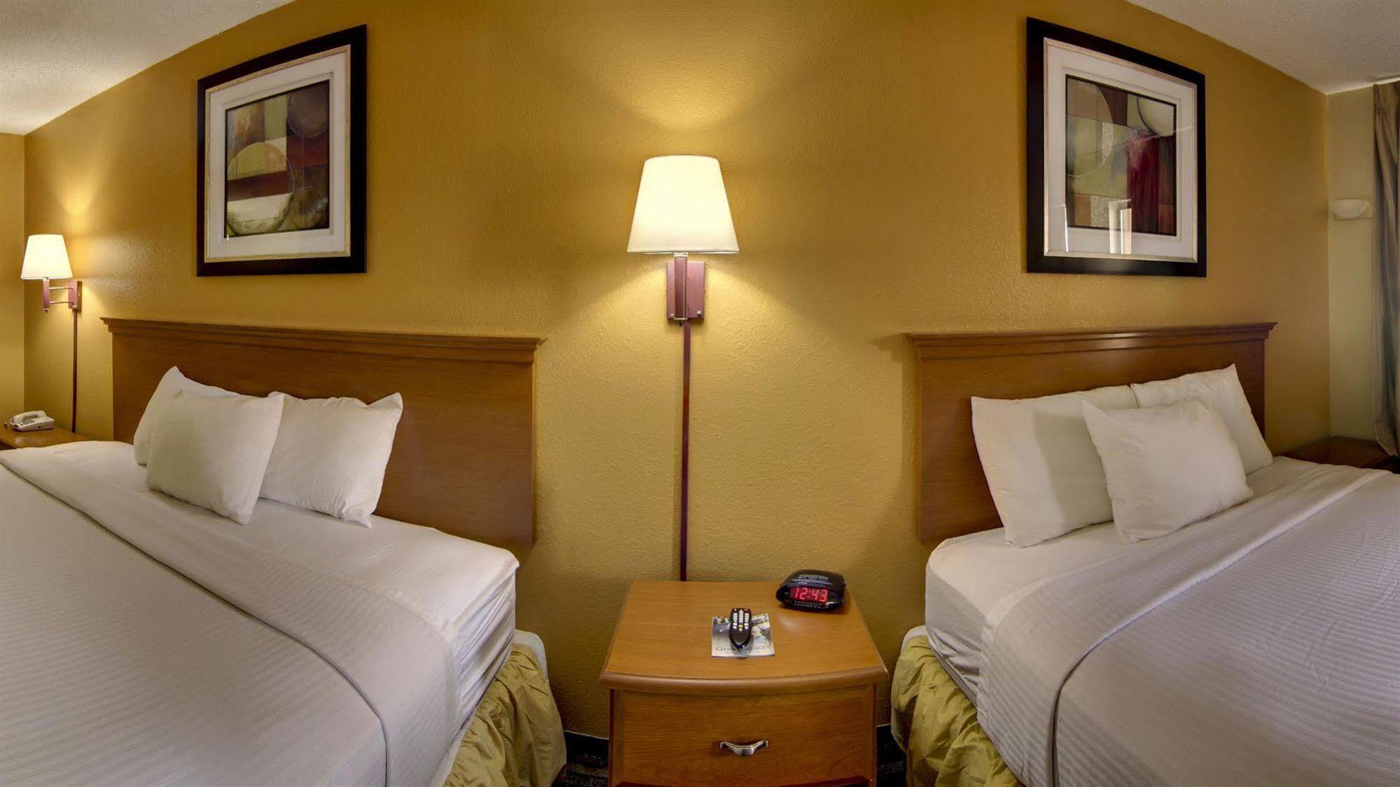 Rodeway Inn Alexandria Extérieur photo