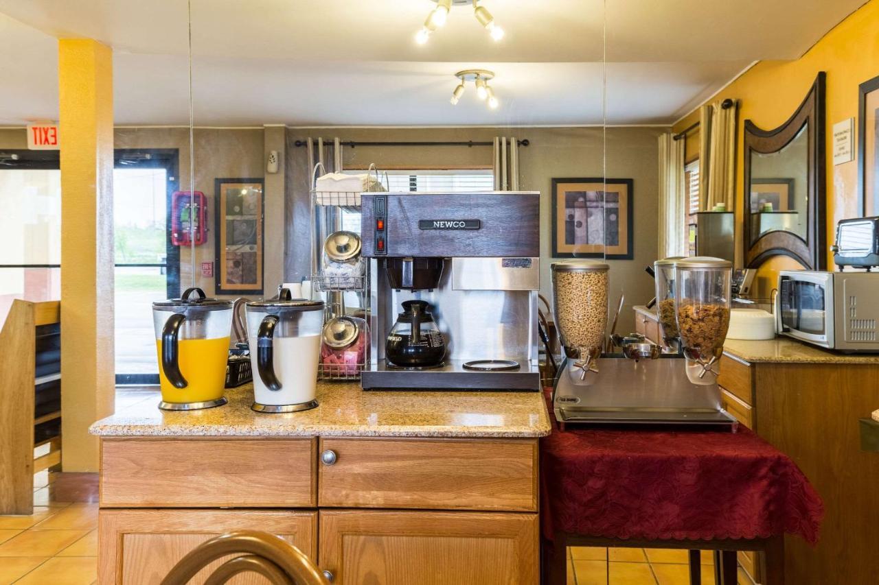 Rodeway Inn Alexandria Extérieur photo